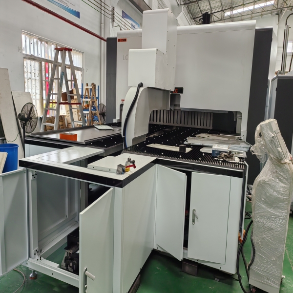 panel bending machine-3.jpg