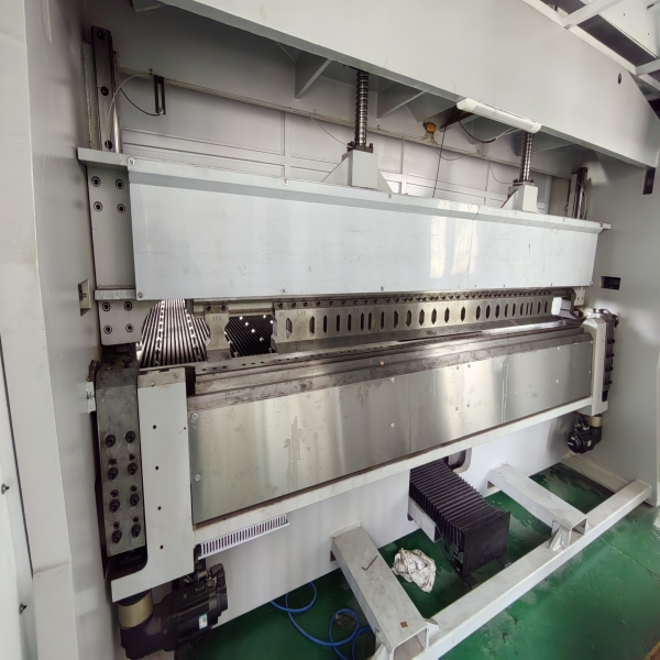 panel bending machine-5.jpg
