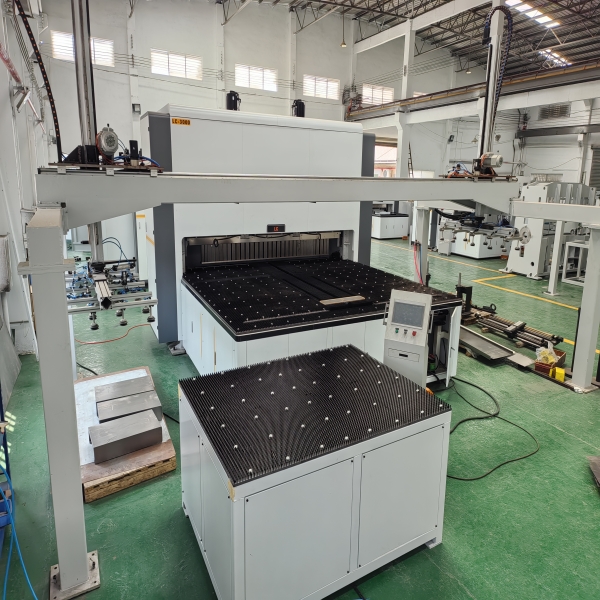 panel bending machine-7.jpg